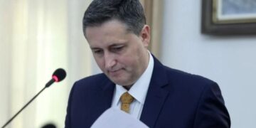 Član Predsjedništva BiH Denis Bećirović pokrenuo aktivnosti u vezi sa razrješenjem uhapšenog ambasadora Abdulaha Skake