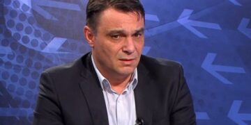 Sadik Ahmetović: Vrijeme je da Izetbegović napusti SDA