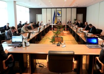 Vijeće ministara nije donjelo odluku o Danu žalosti u BiH. Ministri iz RS-a Nešić i Košarac blokirali odluku