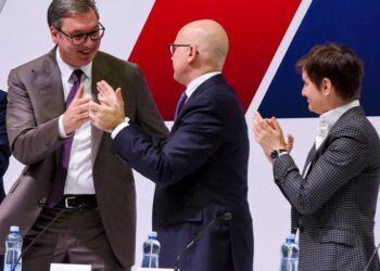 Vučić više nije predsjednik SNS-a, novi predsjednik je Miloš Vučević