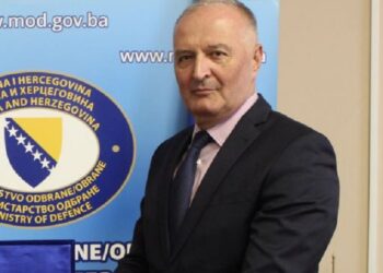 Ministar odbrane Helez: Neka nas Šmit oslobodi secesionističkog terora ili imamo PLAN B svih 51.209 km²