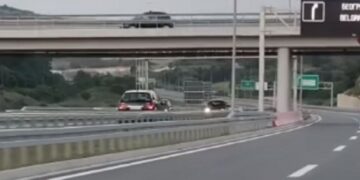 Poznati trener Ljupko Petrović izazvao sudar: Vozio suprotnom trakom i Mercedesom se zabio u drugi automobil