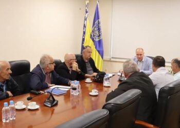 Predstavnici MZ Ljepunice na sastanku kod gradonačelnika Tuzle