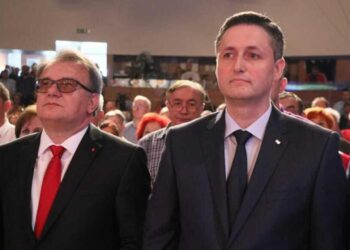 Nikšiću je izvijestan novi mandat na čelu SDP. Ali, da li će Bećirović u tome ostati po strani?