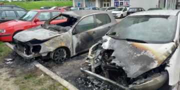 Požar na parkingu u naselju Sjenjak: Oštećena tri automobila
