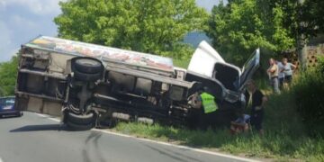 U blizini Miričine: Prevrnuo se kamion, nema povrijeđenih