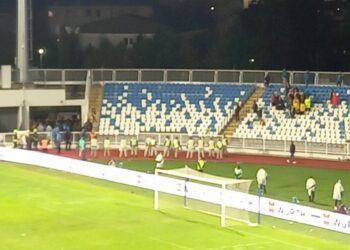 Incident na stadionu u Prištini: Rumuni skandirali “Kosovo je Srbija”, policija ih izbacila sa stadiona