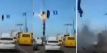 Pogledajte kako izgleda dan u centru Kijeva kada presretnuti Ruski projektil pada na sred autoputa među automobile