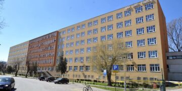 Odgovor sa Gradine: UKC Tuzla u proteklom periodu nije ni imao status naveden u saopštenju SDP-a