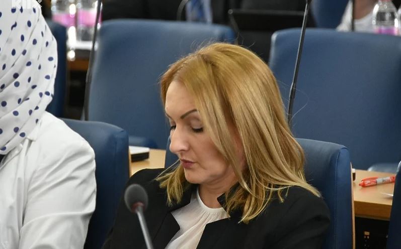 Prvo napustila SDA, pa sad Stranku za BiH: Kome će se sada prikloniti zastupnica Admela Hodžić? Prvo napustila SDA, pa sad Stranku za BiH: Kome će se sada prikloniti zastupnica Admela Hodžić?