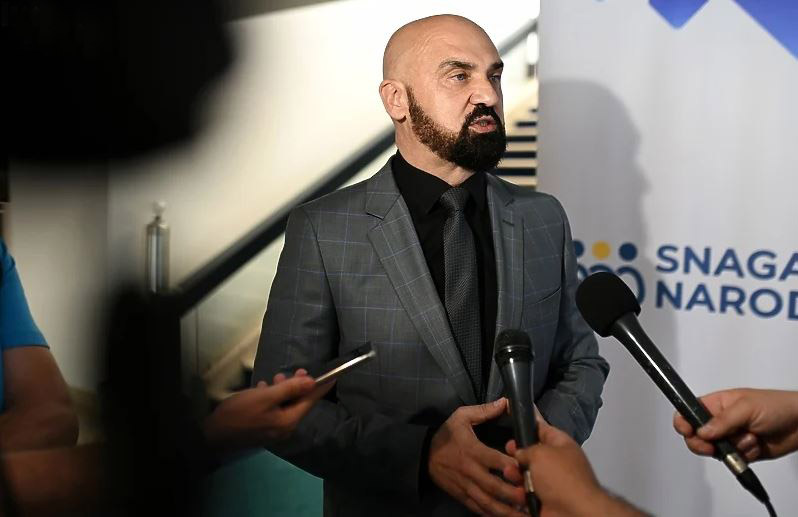Zenica: Osnovana nova politička stranka “Snaga naroda”. Ramo Isak izabran za predsjednika