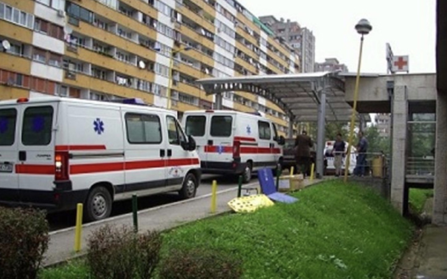 Detalji tragedije pada dijeteta sa nebodera u Tuzli Detalji tragedije pada dijeteta sa nebodera u Tuzli
