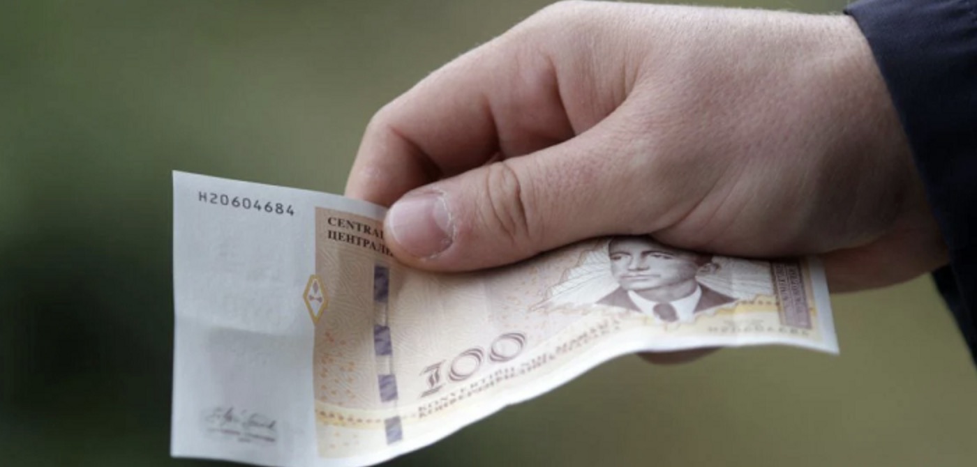 Srbi i Bošnjaci jedinstveni u ovome: Lokalni političari se častili sa 100 KM za dolazak na posao