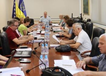 Gradski štab civilne zaštite Tuzla: Donesene odluke o opremanju i nabavljanju opreme za službe zaštite i spašavanja