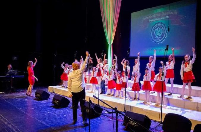 Dječiji hor „Lege Artis“ Tuzla obilježava 10 godina uspješnog djelovanja Dječiji hor „Lege Artis“ Tuzla obilježava 10 godina uspješnog djelovanja