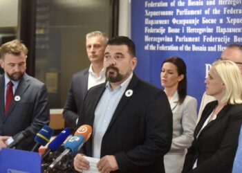Političke reakcije na sinoćnu sjednicu PFBiH: “Ovdje se radi o isporučivanju jedne institucije neprijateljima Bosne i Hercegovine”