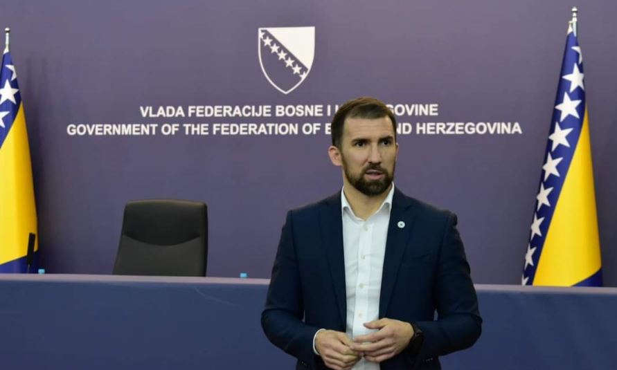 Doznačena junska sredstva za roditelje njegovatelje u FBiH Doznačena junska sredstva za roditelje njegovatelje u FBiH