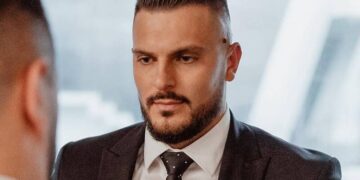Redžo Lemezan: “Naš zajednički grijeh jeste neposlušnost i nedivljenje jednoj osobi iz Naše stranke, vladaru iz sjene”