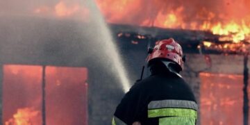Vatrogasci u TK u posljednja 24 sata imali pet intervencija na gašenju požara