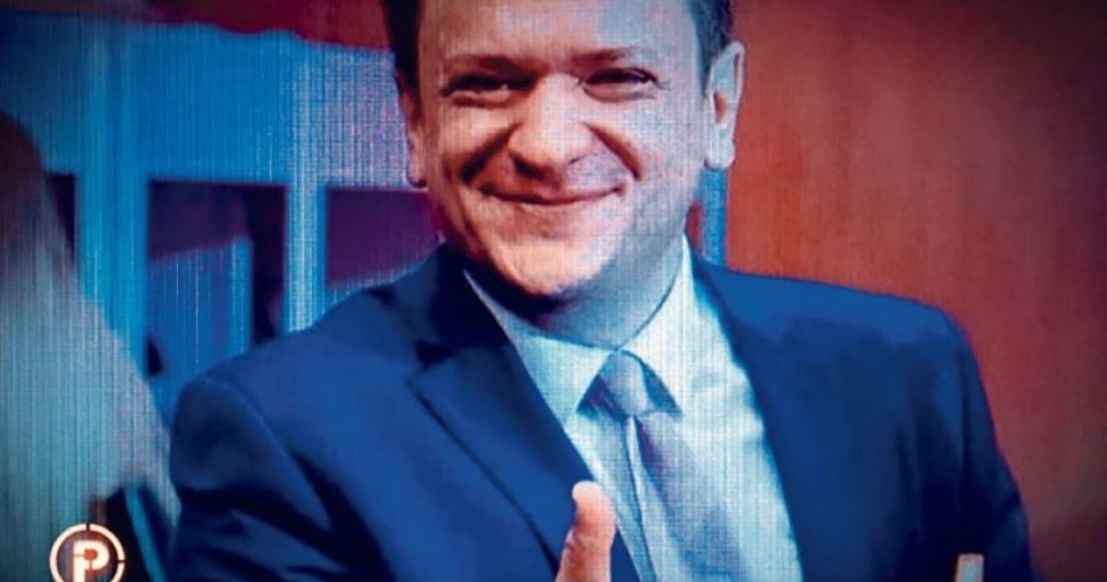 Prevarant iz Dervente: Predstavljao se kao rođak Zdravka Mamića, te od naivnih građana uzeo 210 hiljada eura Prevarant iz Dervente: Predstavljao se kao rođak Zdravka Mamića, te od naivnih građana uzeo 210 hiljada eura