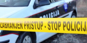 Osoba maskirana fantomkom napala i povrijedila novinara Mirzu Derviševića