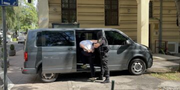 Muškarac otet pa pretučen,  više puta, zlostavljan i mučen vrelom peglom i nožem