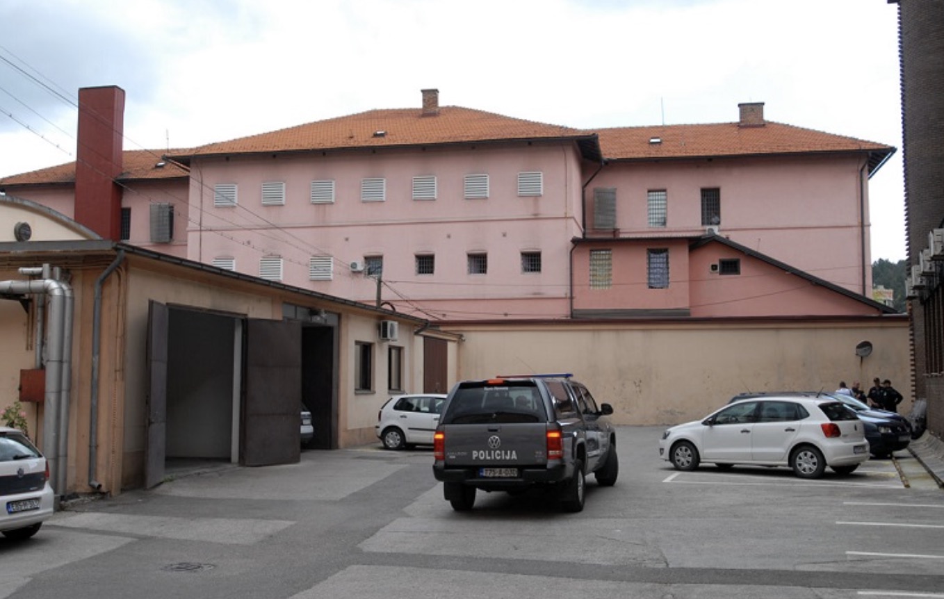 Nakon tri dana uhvaćen bjegunac iz tuzlanskog zatvora Nakon tri dana uhvaćen bjegunac iz tuzlanskog zatvora