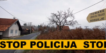 U selu Tumare pored Lukavca nestale dvije žene. Jedna pronađena polugola, vezana za drvo. Drugoj nema traga.