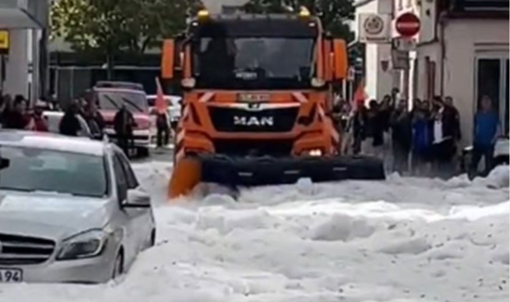 Nevjerovatni snimci nevremena u Njemačkoj: Led morali uklanjati grtalicama