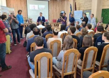 Muška voda: Premijer Halilagić zaželio dobrodošlicu u BiH studentima, učesnicima ljetnog kampa