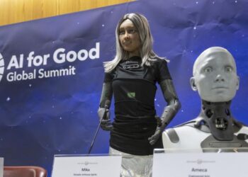 Ovo je Mika: Prvi robot izvršni direktor na svijetu