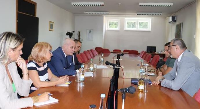 Posjeta zvaničnika Misije OSCE-a u BiH Skupštini Tuzlanskog kantona Posjeta zvaničnika Misije OSCE-a u BiH Skupštini Tuzlanskog kantona