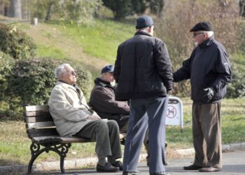 Penzionerima s najnižom penzijom u TK jednokratna novčana pomoć u iznosu od 100 KM