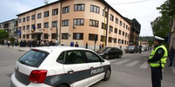 Uprava policije MUP-a TK: Dojave o postavljenom eksplozivu u školama u Živinicama i Gračanici