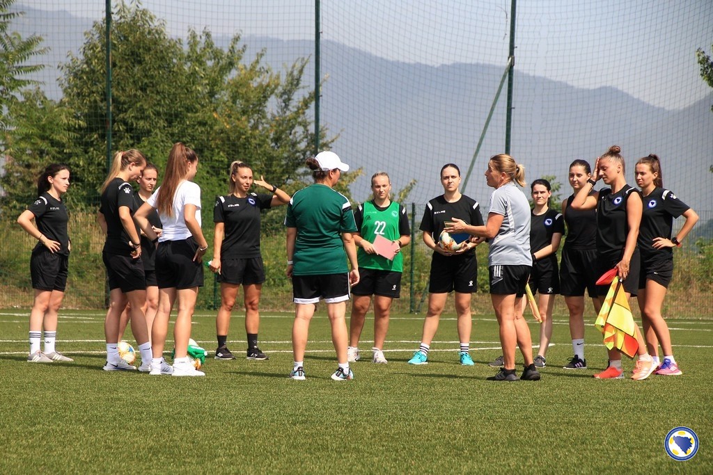 U Zenici održan FIFA seminar za sutkinje U Zenici održan FIFA seminar za sutkinje
