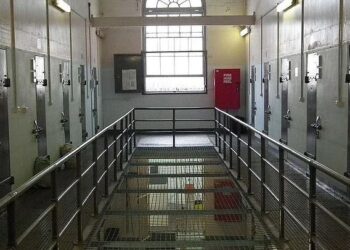 Iz tuzlanskog zatvora pobjegao zatvorenik, policijske snage tragaju za njim