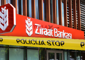 Samoubistvo u Lukavcu. U prostorijama Ziraat Bank ubio se zaštitar, iz službenog pištolja
