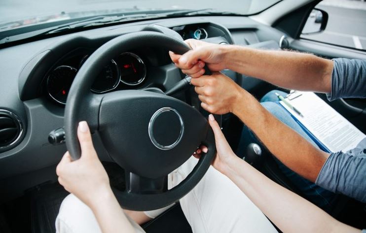 Javni poziv za prijavu kandidata za sticanje zvanja instruktora vožnje motornih vozila Javni poziv za prijavu kandidata za sticanje zvanja instruktora vožnje motornih vozila