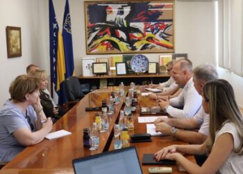 Brigadna generalica NATO-a, Pamela McGaha, sastala se sa gradonačelnikom Lugavićem