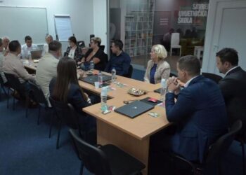 Vlada TK: Premijer i resorni ministar posjetili JU BKC TK