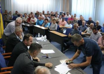 Ministar Alić potpisao ugovore o dodjeli sredstava za podršku povratnicima
