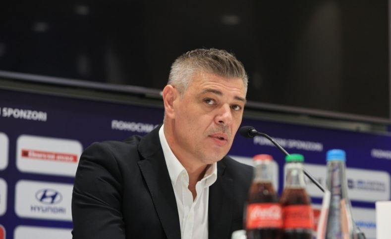 Novi selektor Zmajeva objavio spisak igrača za mečeve protiv Lihtenštajna i Portugala Novi selektor Zmajeva objavio spisak igrača za mečeve protiv Lihtenštajna i Portugala