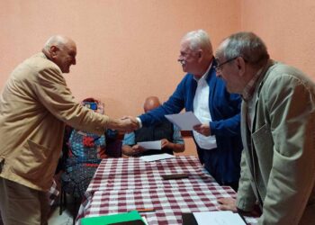 Gradonačelnik Helić uručio sredstva za najugroženije penzionere sa područja grada