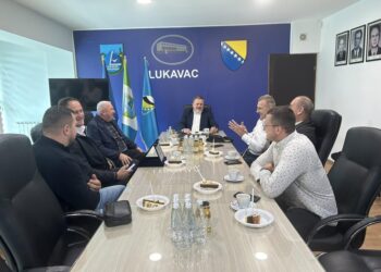 Lukavac: Upriličen prijem za reprezentativce BiH u sjedećoj odbojci Ermina Jusufovića, Elvisa Šerifovića i predstavnike SKISO „Sinovi Bosne“ Lukavac