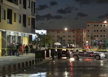 Rafalna paljba u Sarajevu: “Osuli” vatru sa bicikla. Jedna osoba mrtva