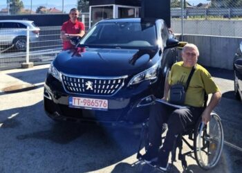Uručeni ključevi automobila za ratne vojne invalide 100% prve grupe