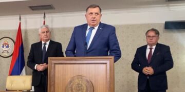 Pratite obraćanje lidera trojke, SNSD-a i HDZ nakon sastanka u Istočnom Sarajevu