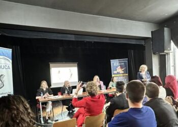 “Amica Educa” i „Mladi agenti promjena“ održali okrugli sto