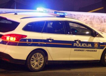 Dojave policiji o pokušaju otmice djece u više hrvatskih gradova: ‘Mame ih slatkišima i pokušavaju uvući u kombi…‘