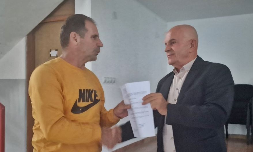 Općina Kalesija: Načelnik posjetio Hajvaze i donirao 5.000 KM